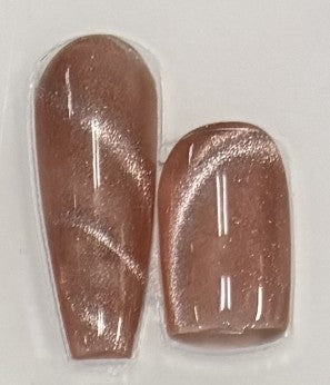 #4 - DM Gemstone Cat Eye Gel