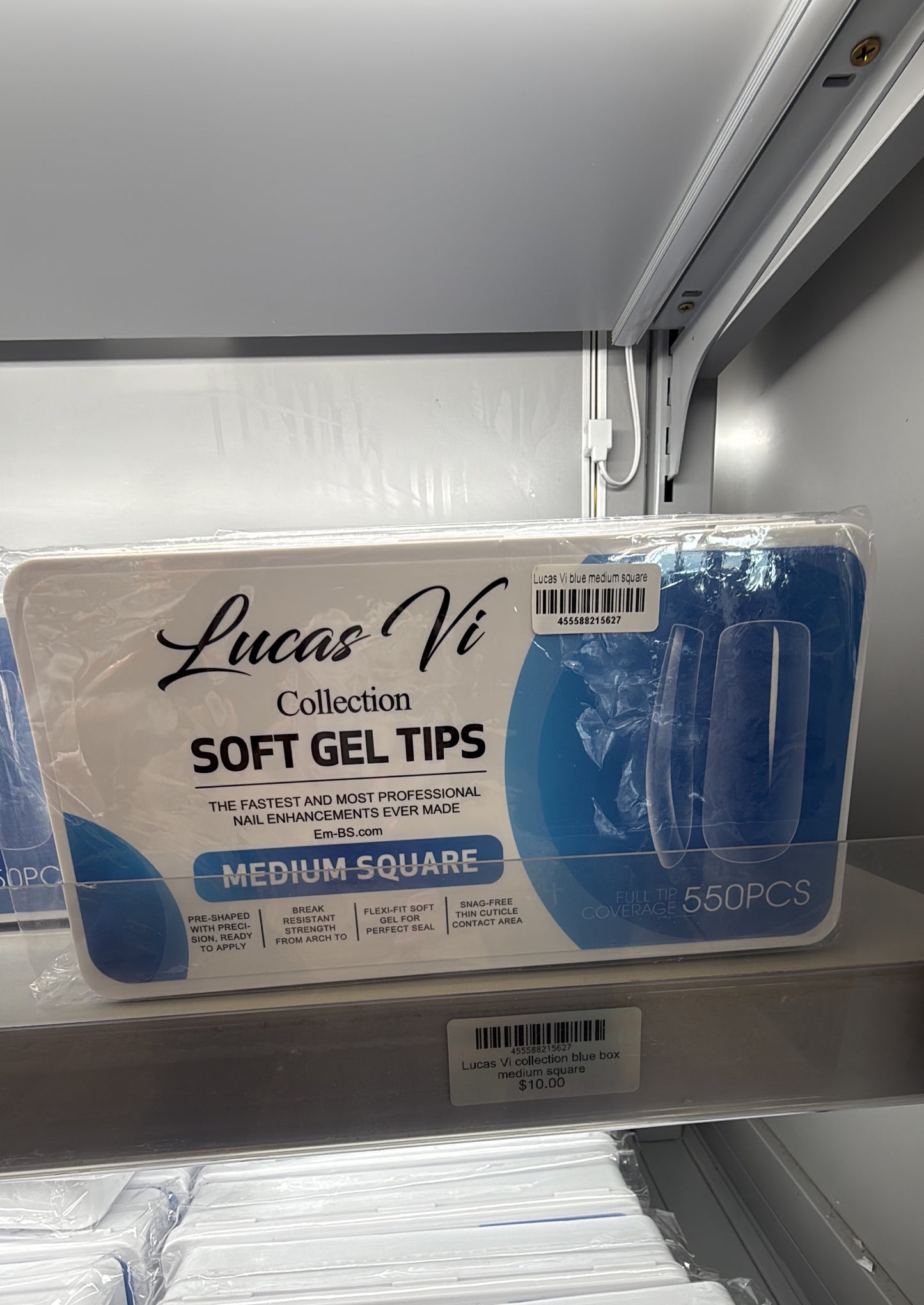 Lucas Vi collection blue box medium square