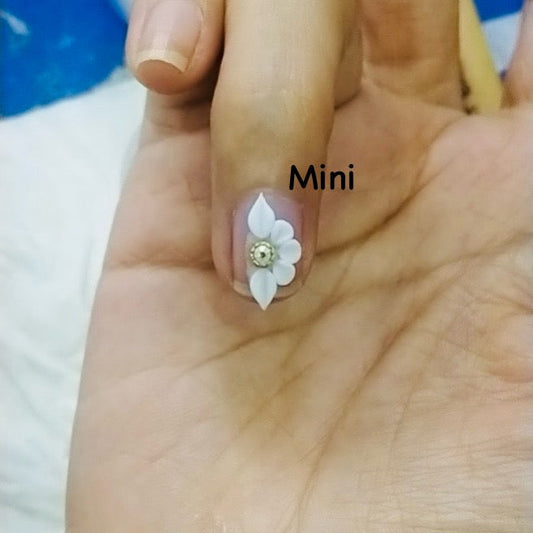 Small charms pack white flowers