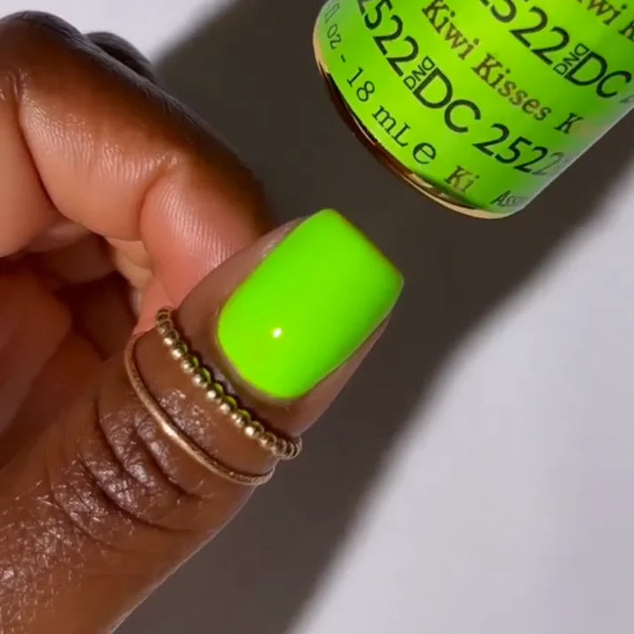 DC Gel Nail Polish 2522 Kiwi Kisses