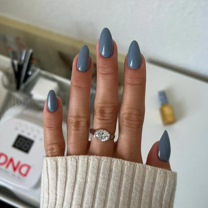 DND DIVA Gel and Lacquer Nail Polish Duo 259 Airy Daze