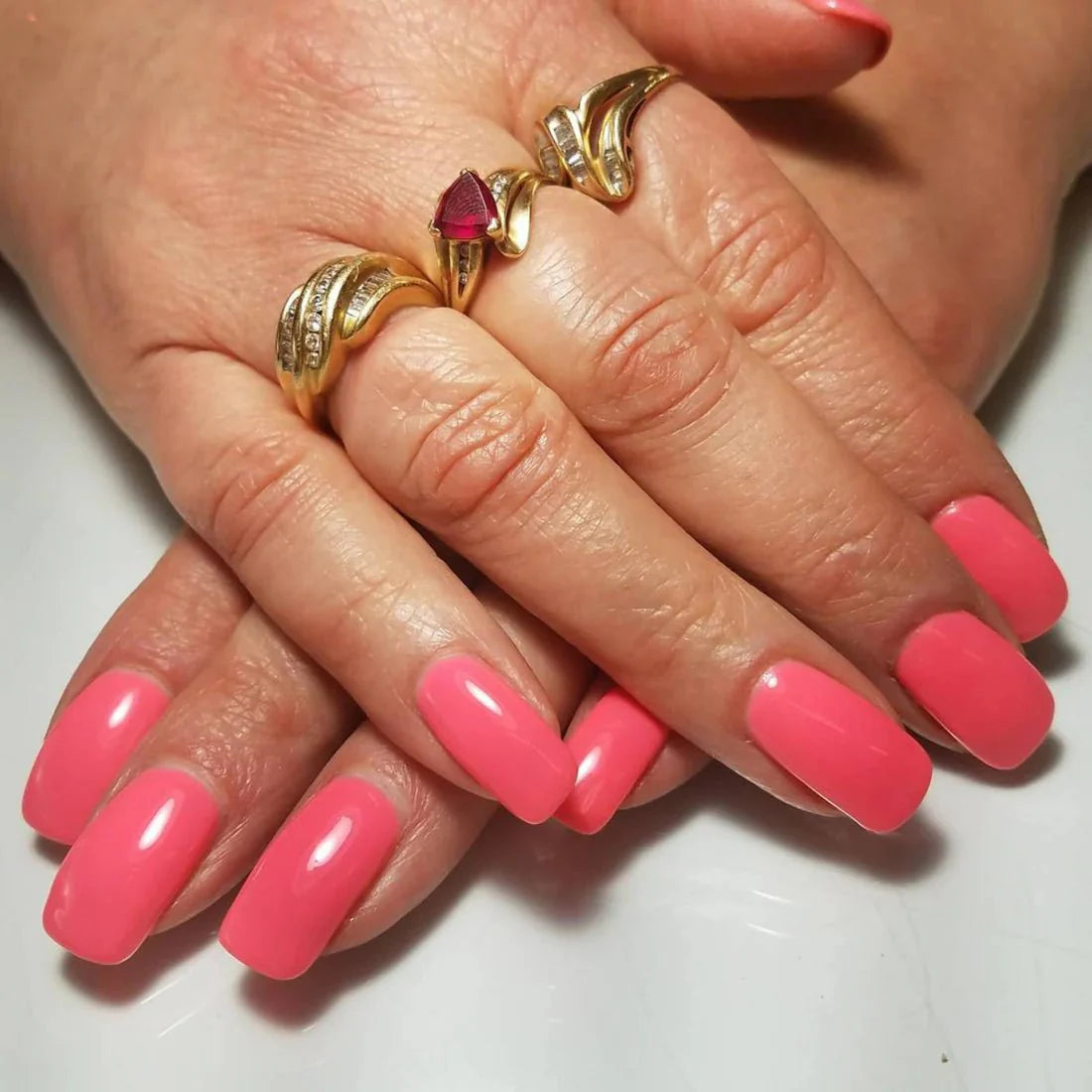 DND Gel Nail Polish 556 Coral Reef