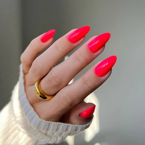DND Gel Nail Polish 561 Strawberry Kiss