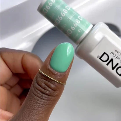 DND Gel Nail Polish 668 Sweet Pistachia