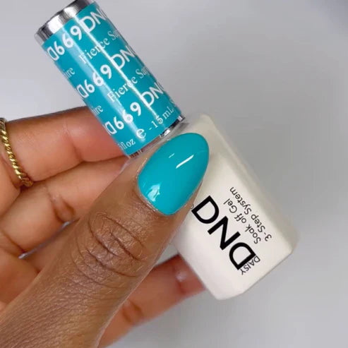 DND Gel Nail Polish 669 Fierce Sapphire