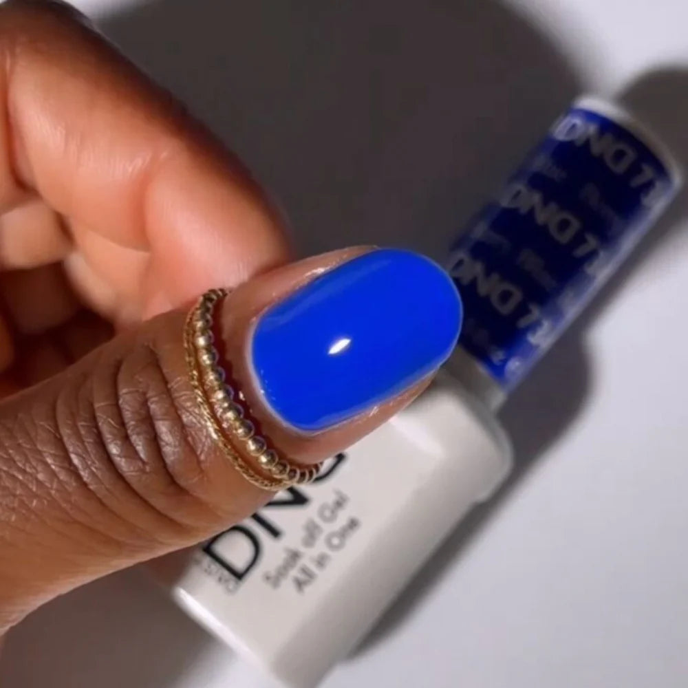 DND Gel Nail Polish 734 Berry Blue