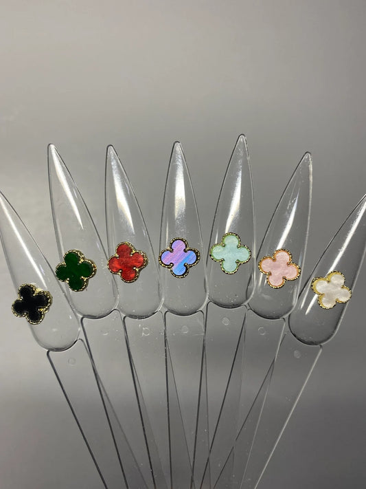 Large charms pack clovers 46
