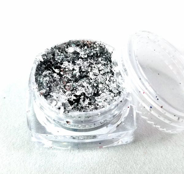 Metallic flakes